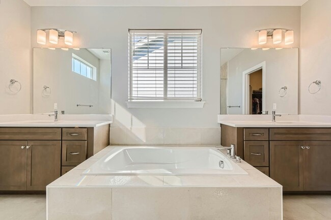 Building Photo - 7183 S Shady Grove Ct