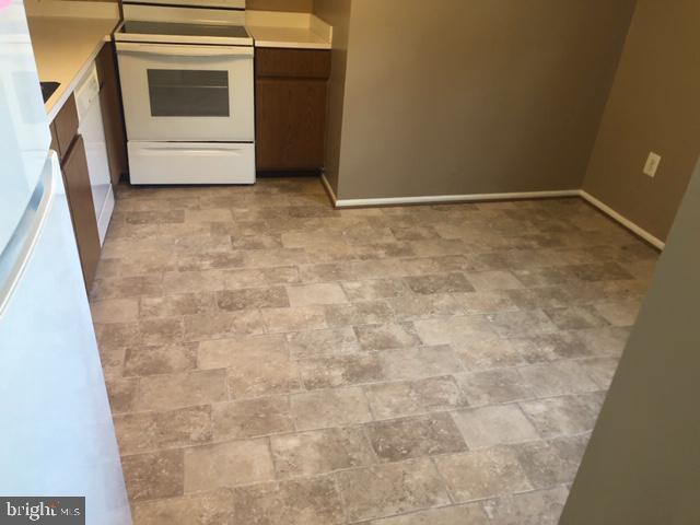 Building Photo - 20073 Dunstable Cir