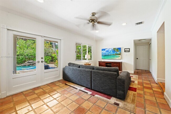Building Photo - 4054 Bonita Ave
