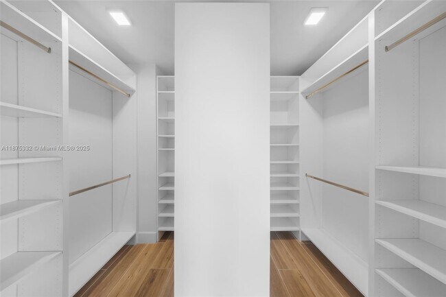 Building Photo - 3265 Bird Ave