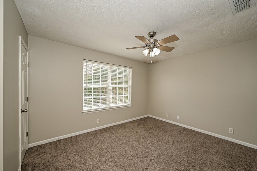 Building Photo - 3746 Maya Dr