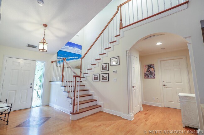 Building Photo - 16672 78th Dr N
