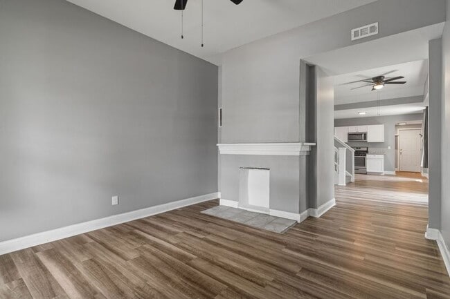 Building Photo - 41 N Beville Ave