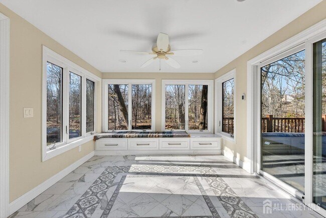 Building Photo - 2289 Brookside Dr