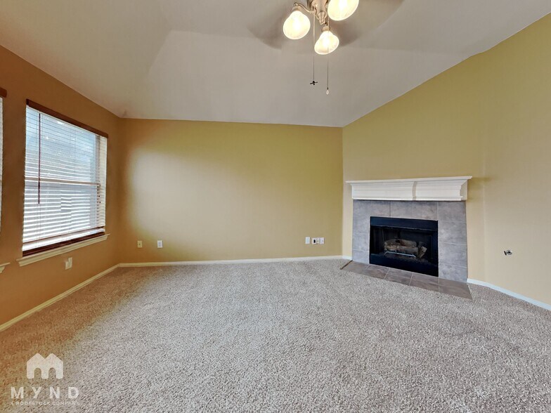 Building Photo - 10809 Copperwood Dr