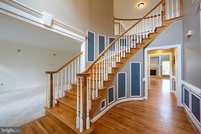 Building Photo - 1401 Hampstead Ct