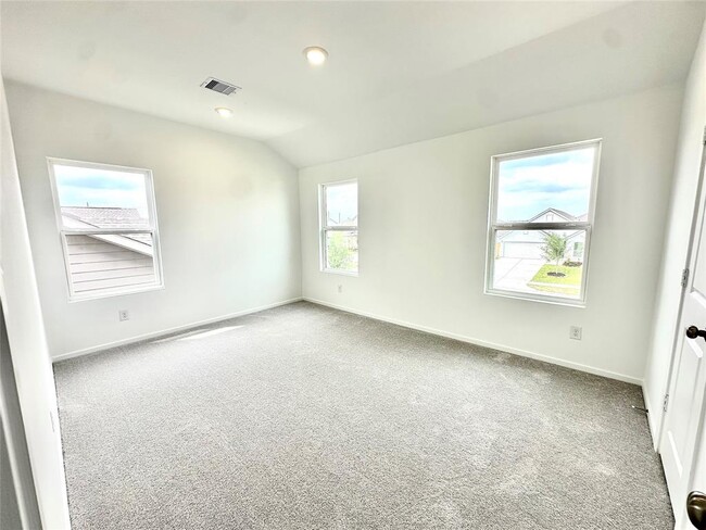 Building Photo - 26607 Woodland Strawberry Ln