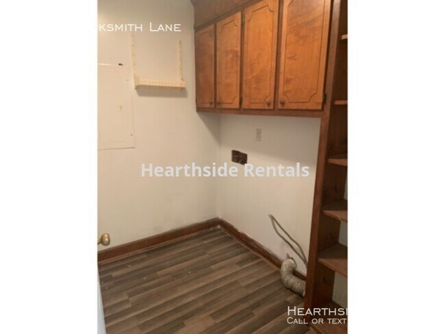 Building Photo - 1572 Blacksmith Ln