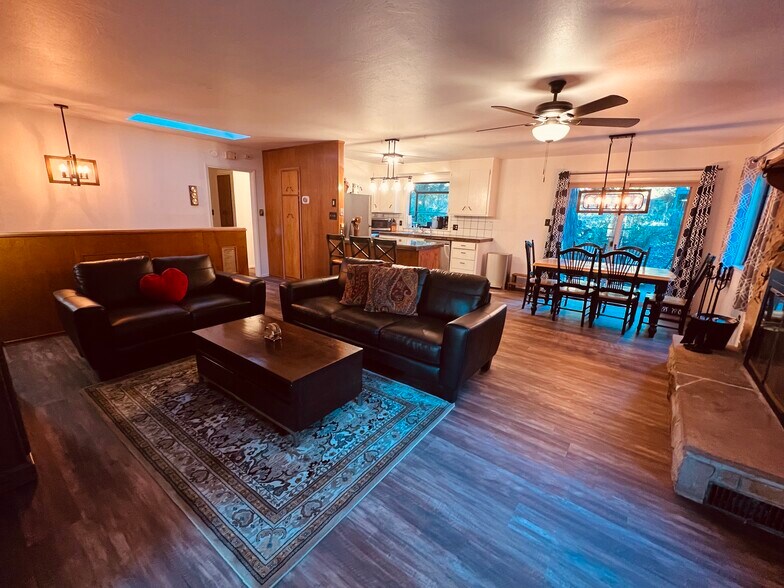 Building Photo - 1637 Rawhide Dr