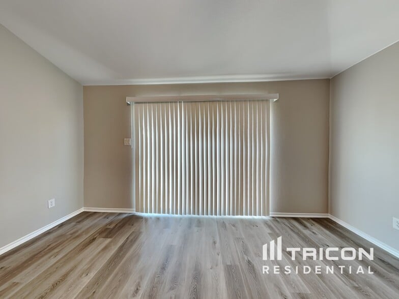 Building Photo - 1107 Longhorn Ln