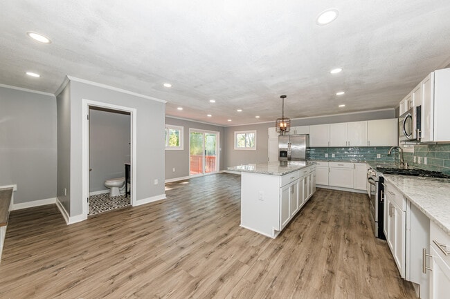 Building Photo - S76W19414 Prospect Dr