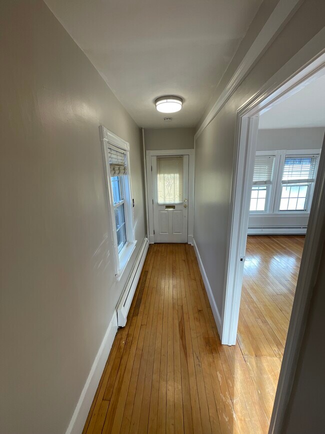 Building Photo - 27 Morris St