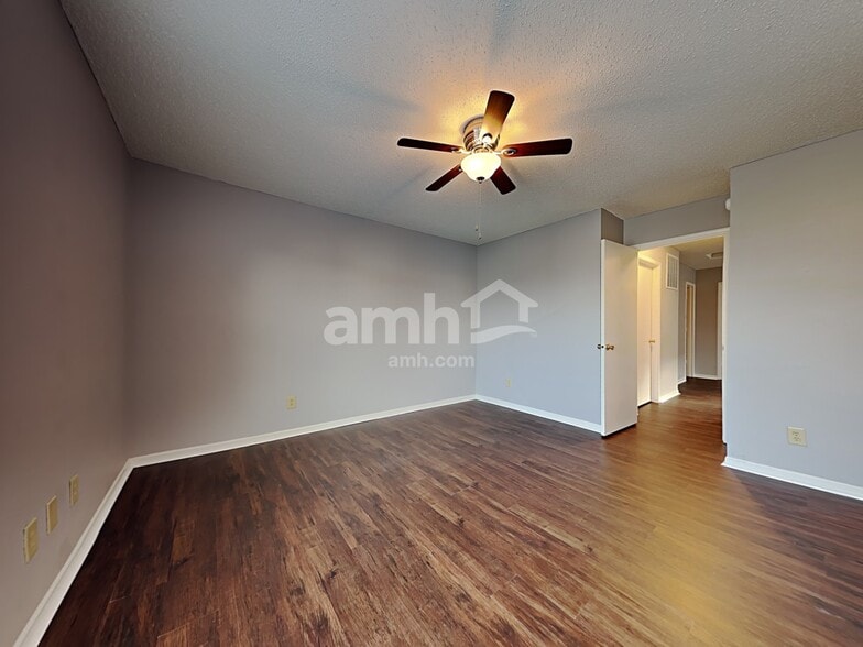 Building Photo - 12218 Maize Dr