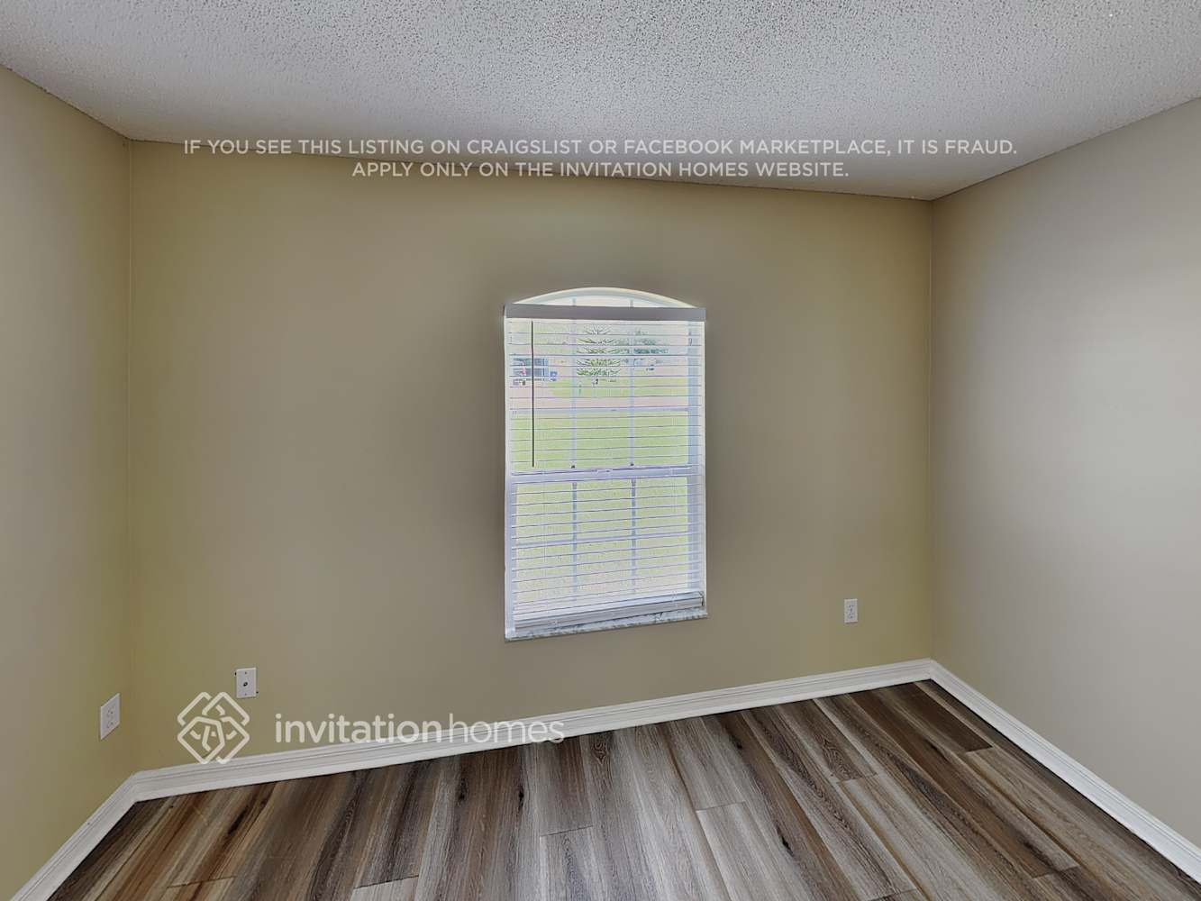 Building Photo - 3132 Travelers Palm Dr