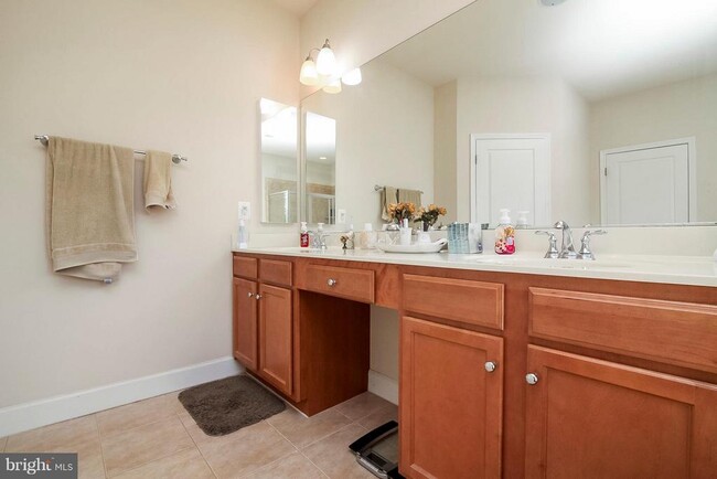 Building Photo - 5812 Falls Gate Ct