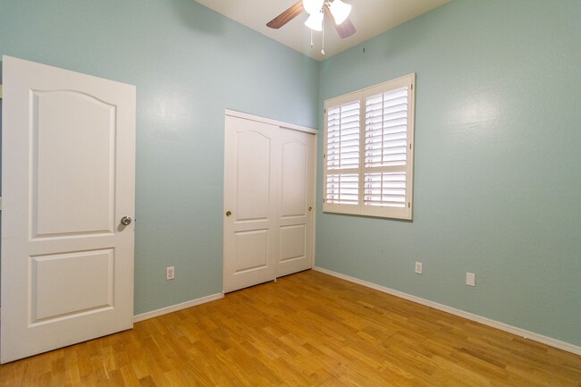 Building Photo - **NOW AVAILABLE** Gilbert 3 bed 2 bath Spa...