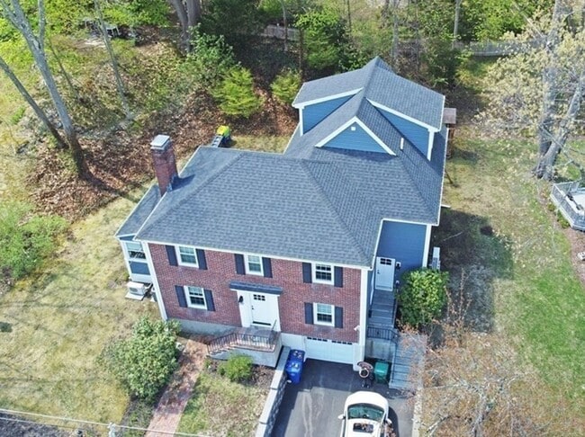 Building Photo - 99 Westchester Rd