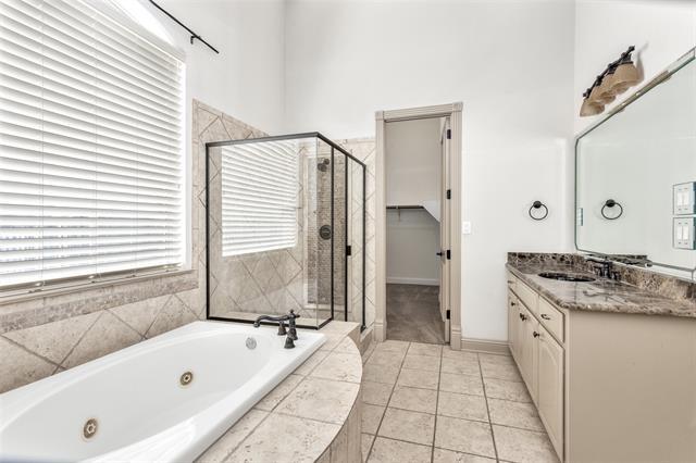 Building Photo - 1832 Canyon Ct