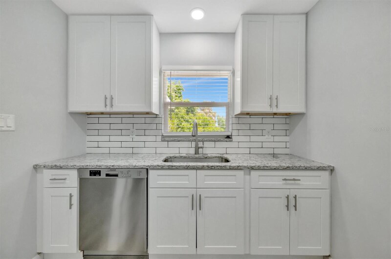 Building Photo - 3816 1st Ave W