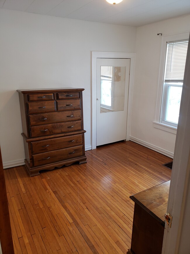 bedroom 2 - 3231 Ulysses St NE