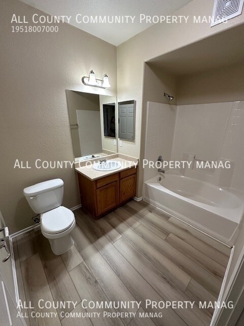 Building Photo - 41410 Juniper St