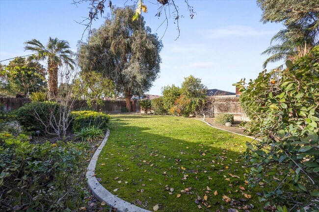 Building Photo - 7808 Selkirk Dr