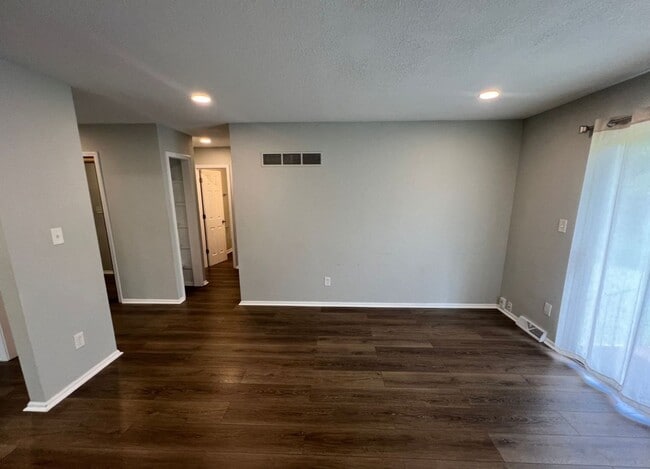 Building Photo - Coming Soon: Updated 3 Bedroom Duplex with...