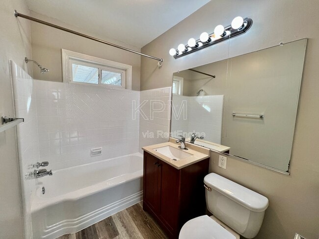 Building Photo - 636 S Tuxedo Ave