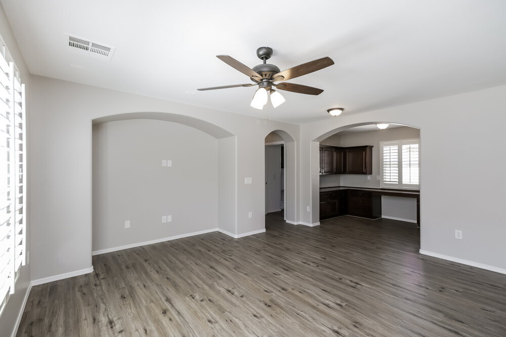 Building Photo - 831 S Henry Ln