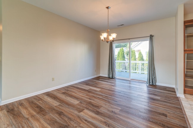 Building Photo - 175 Springfield Meadow Dr