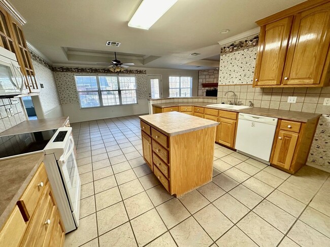 Building Photo - 3bd 2ba House In Robinson, Tx!