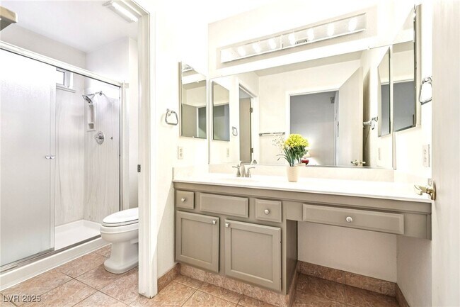 Building Photo - 3013 Sungold Dr