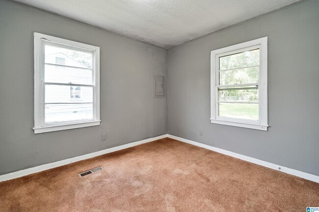 Building Photo - 1272 Meadow Ln