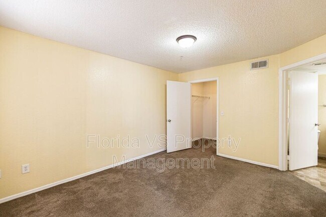 Building Photo - 2208 Antigua Pl