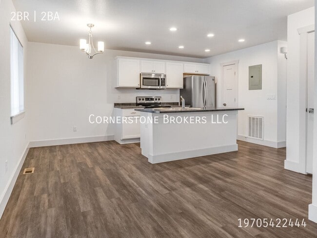 Building Photo - 108 Park View-D