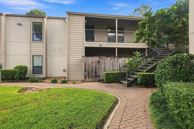 Building Photo - 1100 Augusta Dr