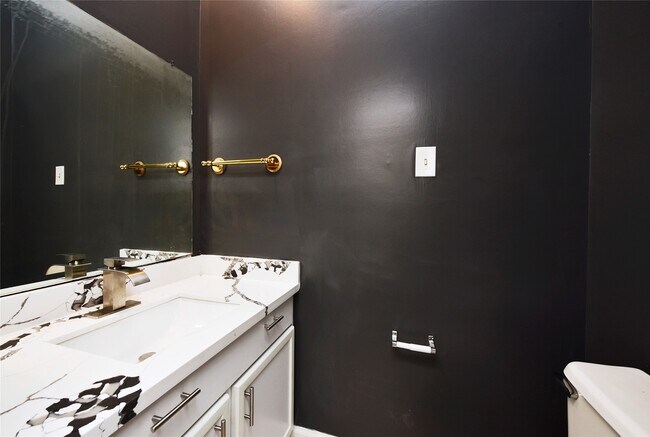 Building Photo - 2023 Gentryside Dr