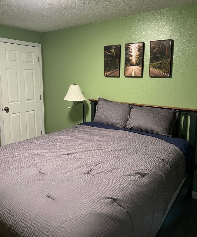 Bedroom 2 - 4817 NE 52nd Cir