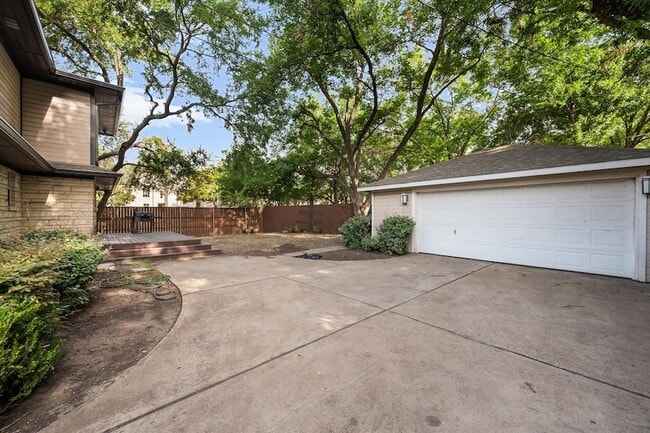 Building Photo - 5305 Emerson Ave