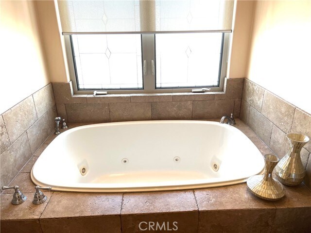 Building Photo - 16782 Bayview Dr