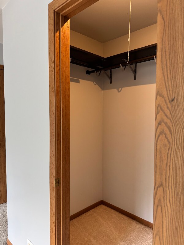 Building Photo - 1407 Oak Leaf Ln