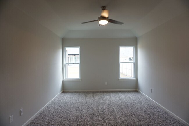 Building Photo - 3 Bedroom, 2 Bath With Office - Broken Arrow Schools