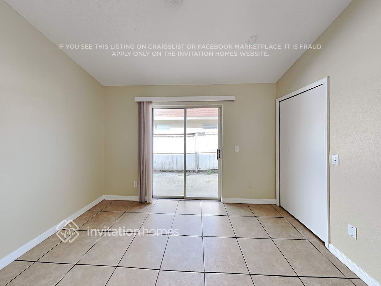 Building Photo - 9624 Hollyhill Dr