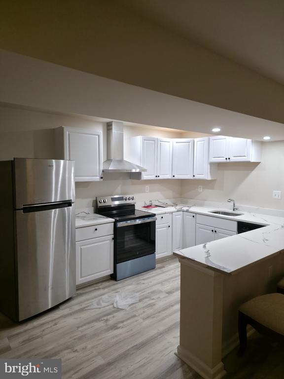 Building Photo - 407 Apricot St