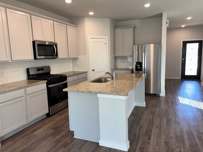 Building Photo - 5703 Blue Grama Dr