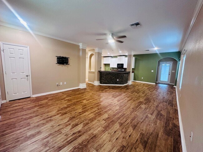 Building Photo - 6017 Tapestry Dr