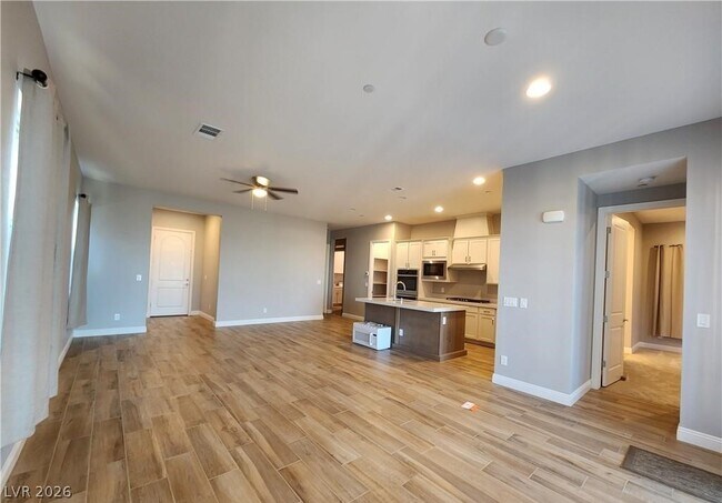 Building Photo - 130 Nine Mile Creek Dr