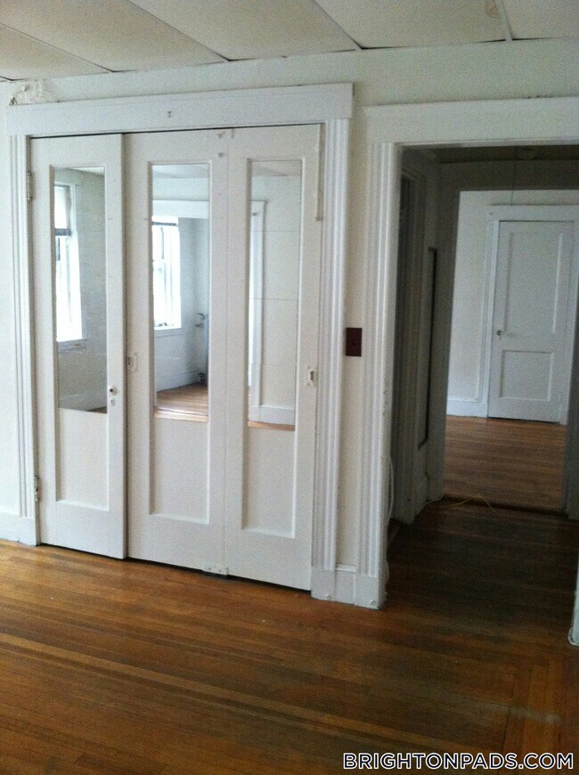 Building Photo - 1615 Commonwealth Ave