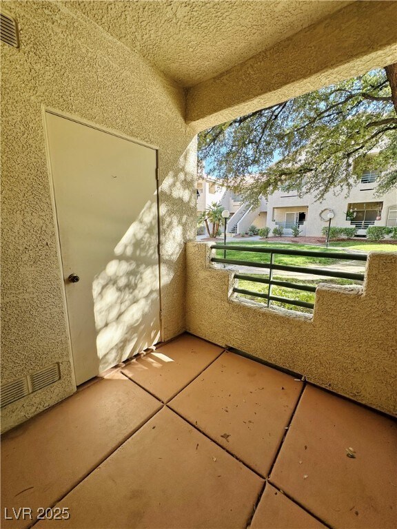 Building Photo - 5415 W Harmon Ave