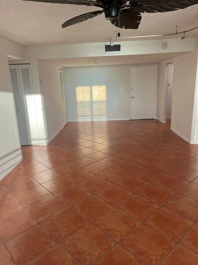 Building Photo - 6301 N University Dr